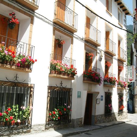 Hostal Pirineos Meliz Бьельса Экстерьер фото